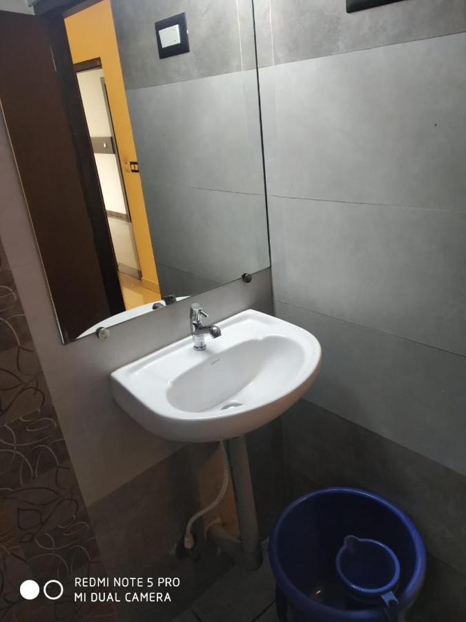 Hotel Grand Kubera จิกมากาลูร์ ภายนอก รูปภาพ